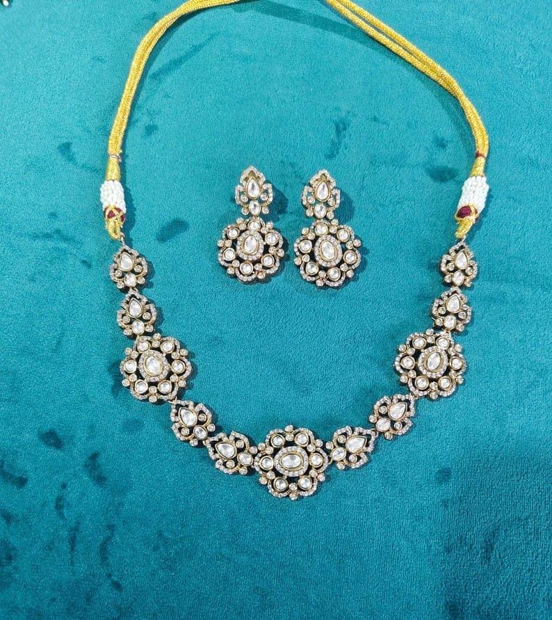 fine quality Kundan polki Victorian choker set with earrings