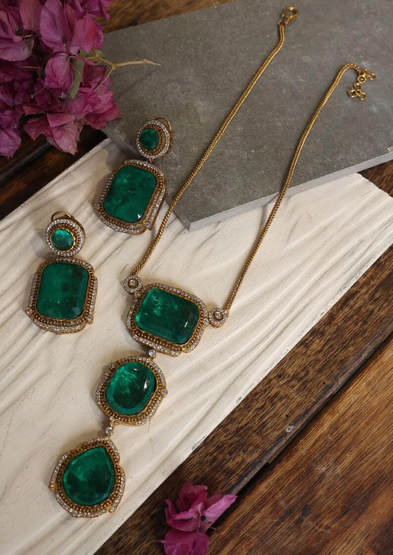 Emerald three pendant set Indian jewelry gold green wedding jewelry Indian