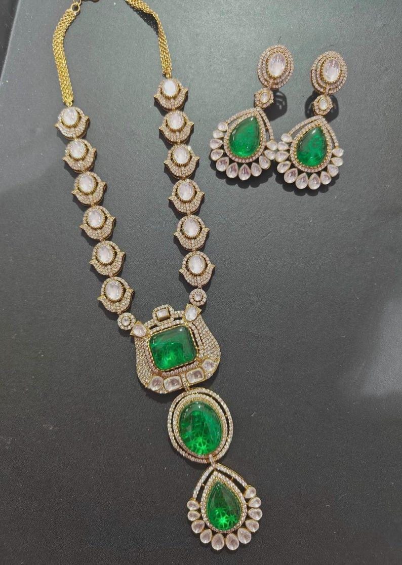 Emerald Queen Raani Ambani Green Uncut Diamond Kundan Necklace Set/Sabyasachi Inspired Jewelry/Bollywood Jewelry/Statement necklace set