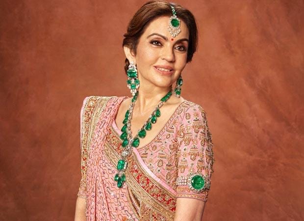 Neeta Ambani Emerald Replica Indian Jewelry Set/High Quality Cubic Zirconia Diamond Look Indian Bridal Set/Indian Jewelry