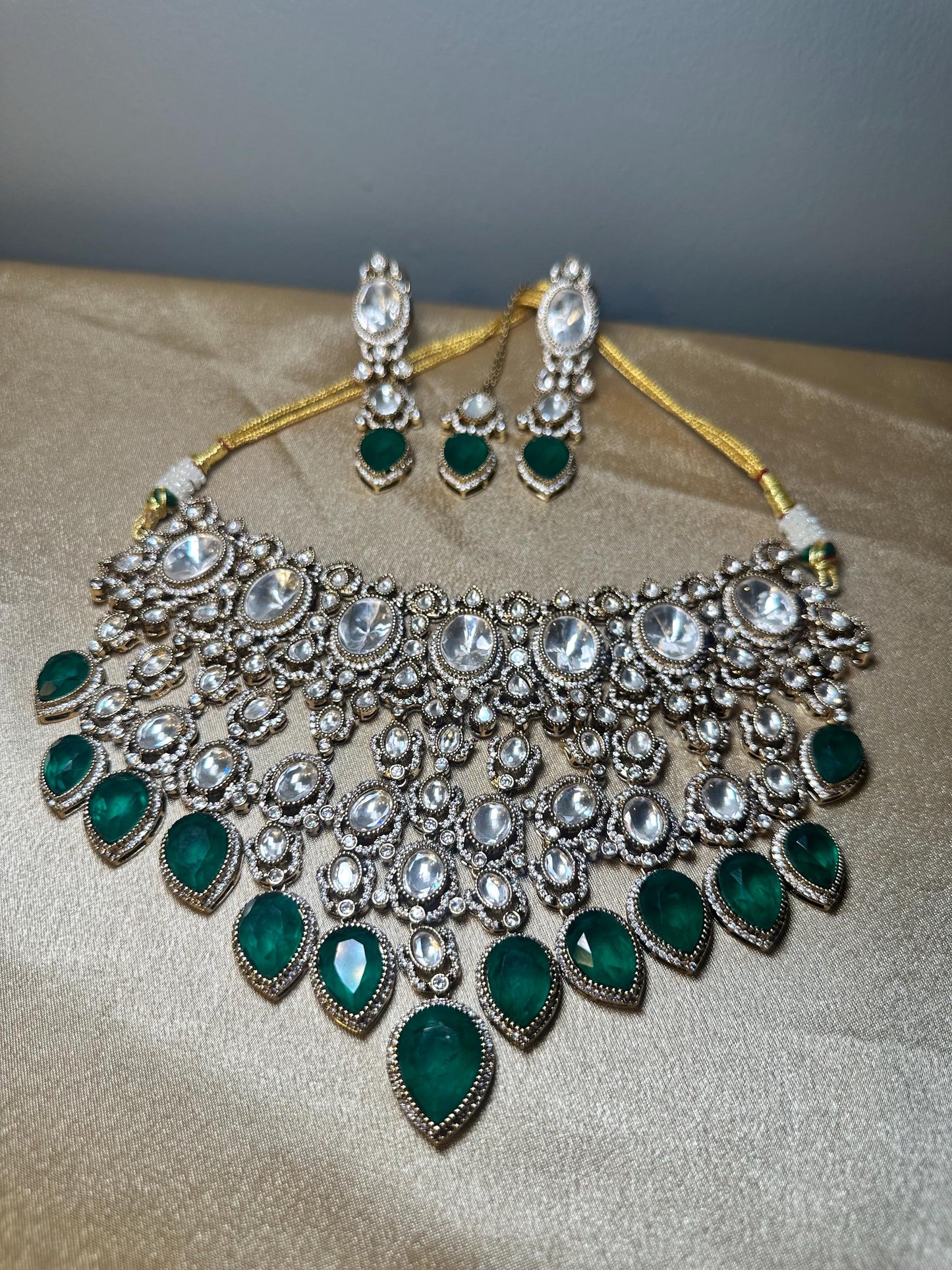 Sabyasachi type Green Emerald Necklace/Indian Bridal Jewelry/ Victorian Polki Kundan Jewelry/Indian Bridal set WITH Tikka and Earrings